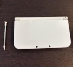 Newニンテンドー3DS LL パールホワイトのサムネイル