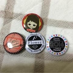 MI様専用  flower 缶バッチのサムネイル
