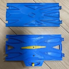 プラレール  複線クロス自動ポイントレール　複線ポイントレール　廃盤　レア　④