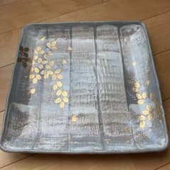 たち吉　盛り皿（金彩草花）のサムネイル
