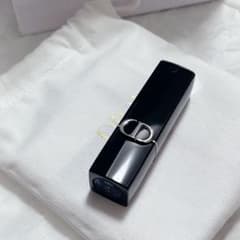 【新品未使用】Dior ルージュ ディオール リップスティック・口紅 999Vのサムネイル