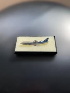全日空商事 ピンバッジ B747-400 TBSドラマ GooDLucKロゴ 全日空商事 ピンバッジ B747-400 TBSドラマ GooDLucKロゴ - メルカリ