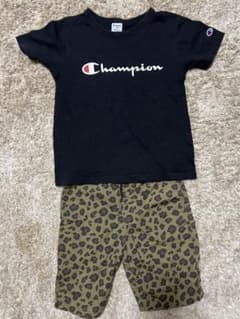 champion Tシャツとパンツのセットのサムネイル