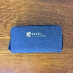 earthの長財布のサムネイル