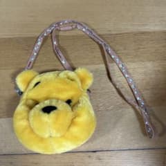 ディズニー　プーさんのパスケースた付きポシェットのサムネイル
