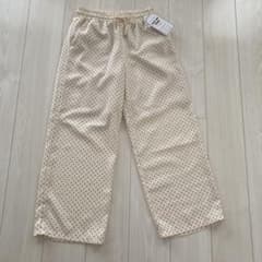 しまむら　アイボリー ドット柄 イージーパンツ