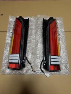 トヨタ ハイエース　HELIOS LEDテールランプ 左右セットのサムネイル
