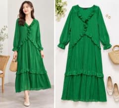 ZARA グリーン フリルデザイン ロングワンピースのサムネイル