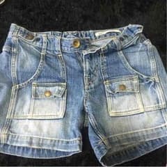 ショートパンツのサムネイル