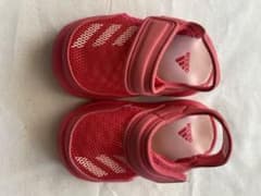 adidas ベビーサンダルのサムネイル