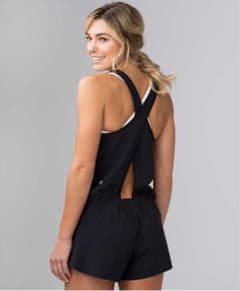 lululemon 新作完売　Chase Me Onesie オールインワンのサムネイル