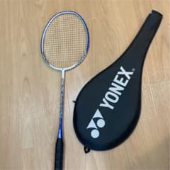 ◯Yonex バトミントンラケット《初心者用》のサムネイル