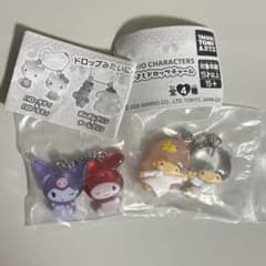 サンリオ なかよしドロップチャーム マイメロディ&クロミ　キキララ　ガチャガチャのサムネイル