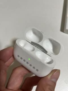 ワイヤレス充電対応 イヤホンケース ホワイトのサムネイル