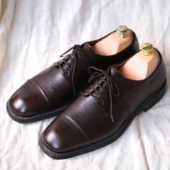 極美品SalvatoreFerragamoグレインストレートチップダービー7EE - メルカリ