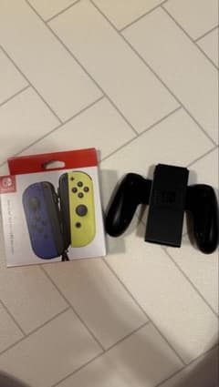 【美品】Nintendo Switch Joy-Con グリップ付き【純正】のサムネイル