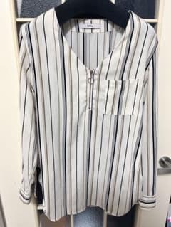 新品⭐︎グレイル マルチストライプシャツ ブラウス フロントジップ ポケット付きのサムネイル