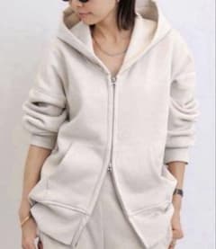 アパルトモン☆AMERICANA☆WIDE FULL ZIP HOODIE - メルカリ