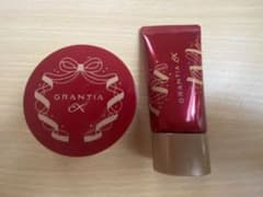 ヤクルト化粧品 BBクリーム・おしろいのサムネイル