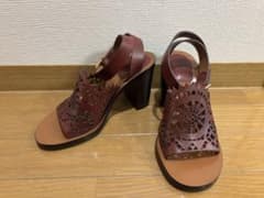 Chloé ブラウンカットアウトサンダル　36（23cm）のサムネイル