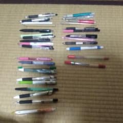黒ボールペン　30本　赤　2本のサムネイル
