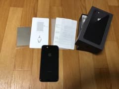 美品・iPhone 8 Space Gray 64 GB auのサムネイル