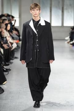 タグ付き ヨウジヤマモト 23AW LOOK35 ピークドラペルジャケット タグ付き ヨウジヤマモト 23AW LOOK35 ピークドラペルジャケット