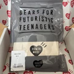 [新品]再度値下げ！human made 二つ折り財布のサムネイル