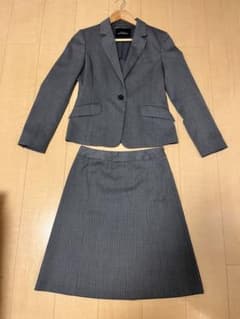グレー ストライプ スカートスーツのサムネイル