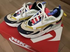 NIKE フュリオサ　スニーカー　24.5のサムネイル