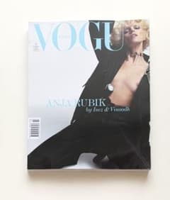 Vogue Poland March 2023 Anja Rubik - メルカリ