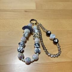 ハンドメイド　カラフルビーズの携帯ストラップのサムネイル