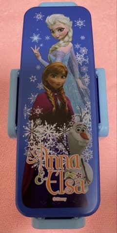 未使用品　　アナと雪の女王　２段ランチボックス　弁当箱