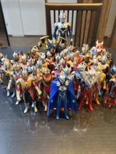 ウルトラマンフィギュア ソフビ まとめ売り 約50体 - メルカリ
