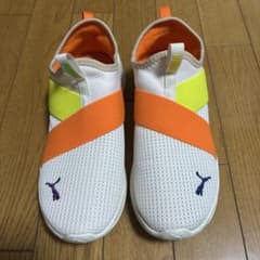 Puma スニーカー ホワイト オレンジ イエローのサムネイル