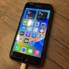 iPhone SE 第2世代 (SE2) ブラック 128 GB SIMフリーのサムネイル