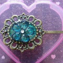 レジン お花のピンのサムネイル
