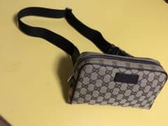 gucci ボディバッグのサムネイル