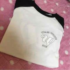 NEWS White Tシャツのサムネイル