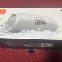 JBL CHARGE 5 ワイヤレススピーカー ホワイトのサムネイル