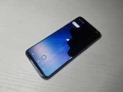 Galaxy S8 64 GB au 液晶割れ ジャンクのサムネイル