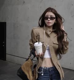 ZARA ループディテールフィットブレザー ライトカーキ XS ZARA ループディテールフィットブレザー ライトカーキ XS - メルカリ