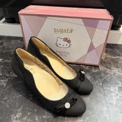 sugata ハローキティ ブラックパンプス 22cmのサムネイル