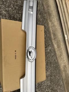 ダイハツ タントカスタムL375S リアガーニッシュのサムネイル