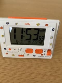 電波時計 目覚まし時計のサムネイル