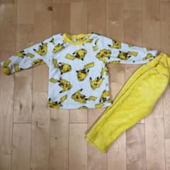 秋冬用ポケモン ピカチュウ 腹巻付きパジャマ 95cmのサムネイル
