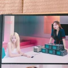 &TWICE ランダムトレカ ナヨン サナのサムネイル