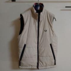 Fred Perry ダウンベスト リバーシブル サーモライト - メルカリ
