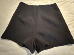 ハイウエスト ショートパンツ ブラックのサムネイル