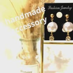 ピアス☆イヤリング☆パール　キラキラのサムネイル